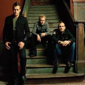 3 Doors Down (Live at Walmart Soundcheck) - Round and Round