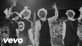 5 Seconds of Summer - What I Like About You (Live on Forum)