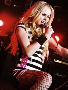 Avril Lavigne - Kiss Me(OST  Кухня 5 сезон)