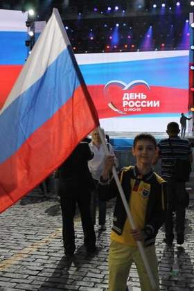 Денис Майданов - Я поднимаю свой флаг
