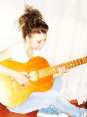 --Дымовая Завеса - Играй, моя гитара, играй, когда хочется плакать.  Когда не хочется