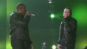 Eminem, Rihanna, Dr. Dre, Skylar Grey - Love the Way You Lie (Part II) & I Need A Doctor (Live at Grammy 2011)