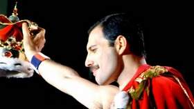 Freddie Mercury & Queen - We Are The Champions