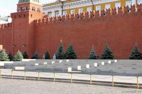Хор - У Кремлевской стены(минус)