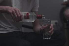 nedonebo, найтивыход - вливая крепкий алкоголь (начало)