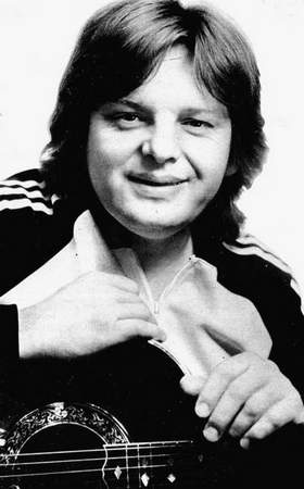 Юрий Антонов - Маки (1982 муз. Юрия Антонова - ст. Григория Поженяна)